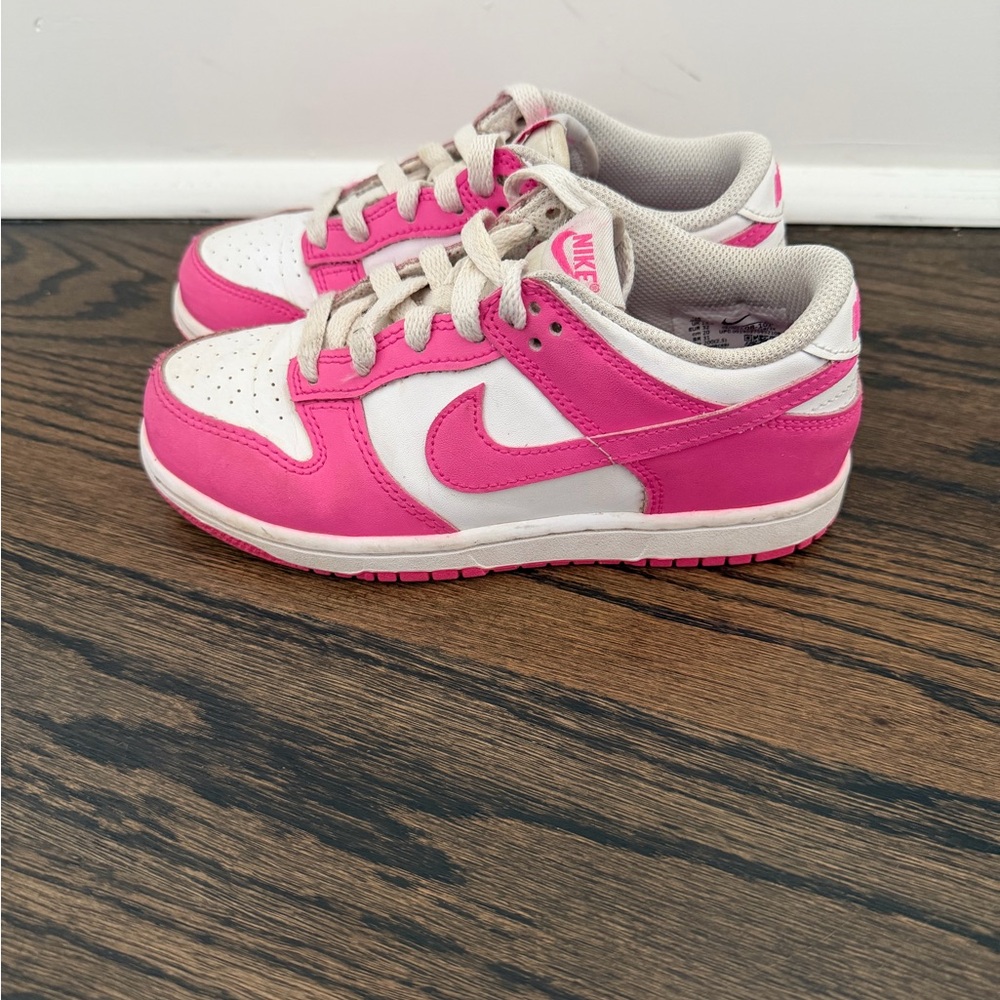 Nike Dunk Lows Kids in Pink and White